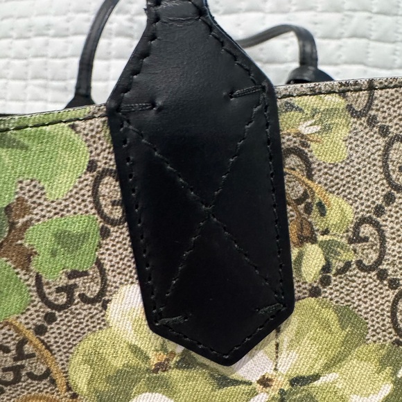 Gucci Bloom reversible tote or lap top bag - Picture 9 of 15